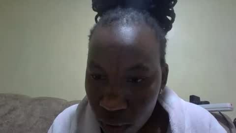 sweetdiva2012 online show from May 15, 8:44 pm
