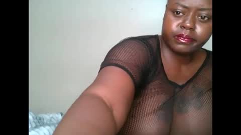 sweetest_snack online show from January 19, 5:03 am