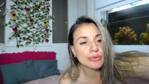 sweef online show from October 24, 2:07 am