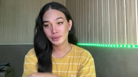 sweetgirl_rhainexxx online show from May 1, 1:42 am