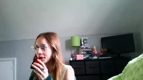sweetgirlls online show from May 22, 4:05 pm