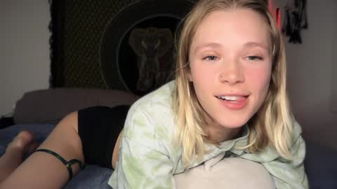 sweetgracee online show from December 27, 7:18 am