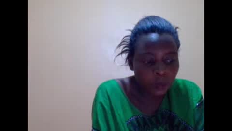 Snapshot of sweetib1 chatting on December 17, 7:29 am sweetib1 online show from December 17, 7:29 am