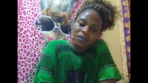 Snapshot of sweetib1 chatting on February 8, 7:15 am sweetib1 online show from February 8, 7:15 am