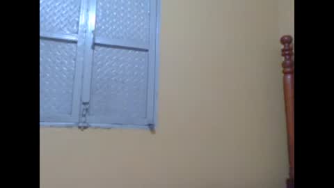 Snapshot of sweetib1 chatting on January 9, 5:44 am sweetib1 online show from January 9, 5:44 am