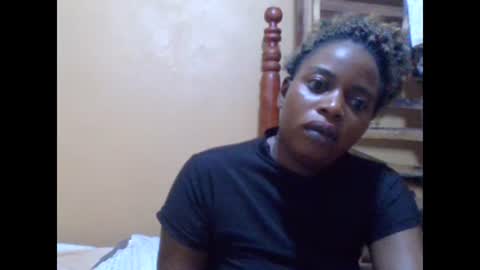 Snapshot of sweetib1 chatting on February 17, 5:04 am sweetib1 online show from February 17, 5:04 am