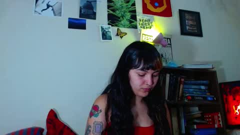 Snapshot of sweetie_maryy chatting on February 14, 5:25 pm Maria  my insta sweetie maryy   online show from February 14, 5:25 pm