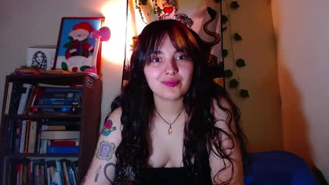 Snapshot of sweetie_maryy chatting on December 8, 9:52 pm Maria  my insta sweetie maryy   online show from December 8, 9:52 pm