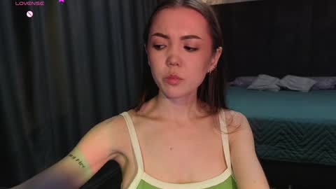 sweetieee_kira online show from May 24, 3:38 am