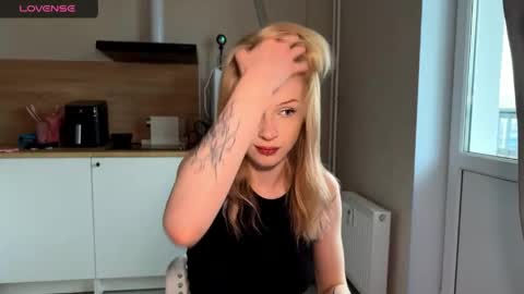 sweetie Lisa3 online show from May 24, 6:34 am