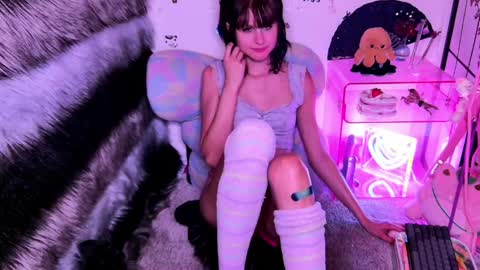 Sweet Laumina online show from May 5, 9:34 am