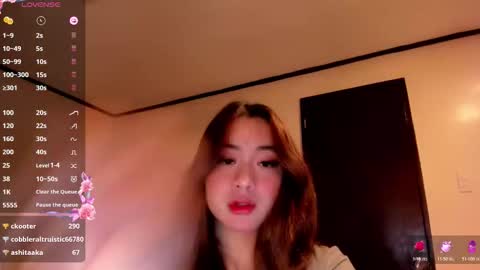 Zoe online show from May 15, 2:42 pm