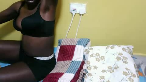 Maya online show from April 4, 7:02 pm