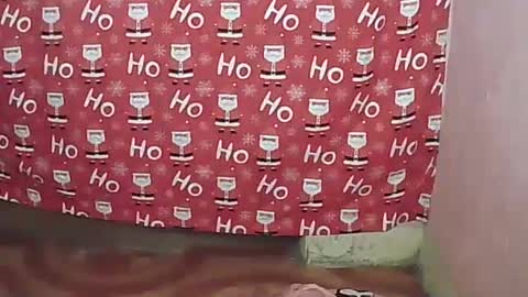 Snapshot of sweetnipples1987 chatting on December 25, 6:31 am sweetnipples1987 online show from December 25, 6:31 am