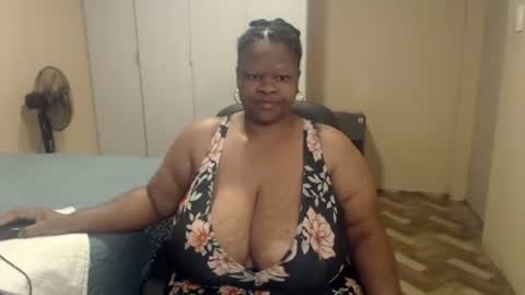 sweetnoziexxx online show from May 17, 3:38 am