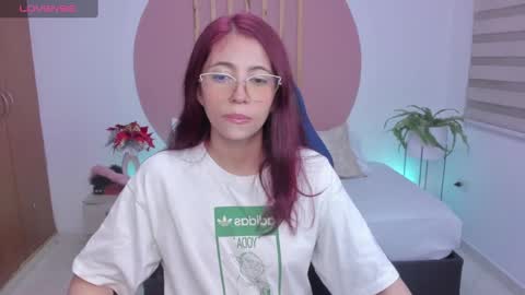 sweetpeach_20 online show from February 12, 7:13 pm