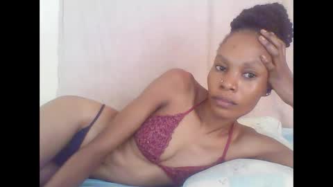 ESTHER online show from January 25, 2:19 pm