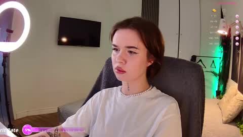 Alice online show from April 3, 8:18 pm