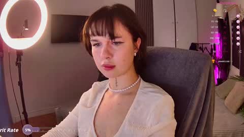 Alice online show from May 24, 9:25 pm