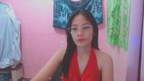 Mia online show from May 16, 12:26 pm