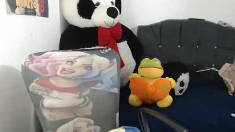 sweett_candy1 online show from May 13, 3:23 am