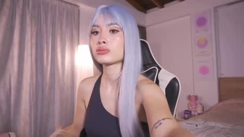 Snapshot of sweett_catt1 chatting on October 14, 3:42 am Cat independent model online show from October 14, 3:42 am