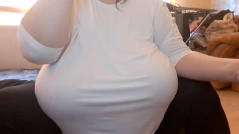 Maya online show from February 17, 11:44 am