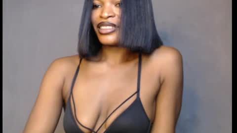 sweetxxboobsx online show from May 29, 3:43 pm