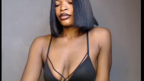 sweetxxboobsx online show from May 5, 9:12 am