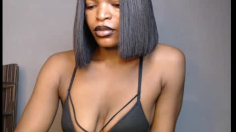 sweetxxboobsx online show from May 12, 8:22 am