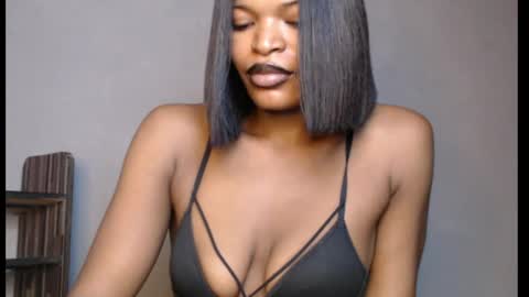 sweetxxboobsx online show from May 17, 3:55 pm