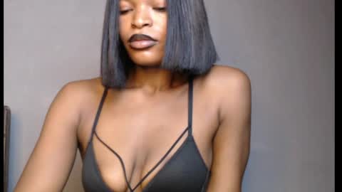 sweetxxboobsx online show from May 7, 9:13 am
