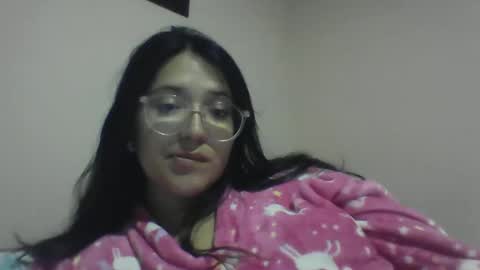 sweetyypeach online show from December 23, 3:18 am