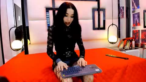 switchalixxon online show from September 18, 2:59 pm