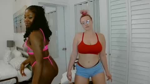 Snapshot of switchykitty chatting on January 13, 6:16 am ashley blayde online show from January 13, 6:16 am