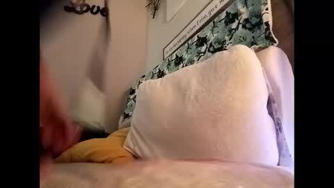 swollenclitneedsdad online show from November 14, 3:56 pm