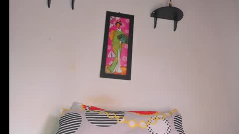 Lilly  online show from January 7, 8:10 pm