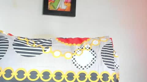 Lilly  online show from December 28, 8:04 pm