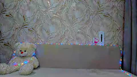 Snapshot of swweetangel chatting on February 2, 2:06 am Ana online show from February 2, 2:06 am