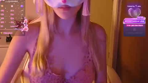 Snapshot of sydney_max chatting on December 3, 1:17 am Milena online show from December 3, 1:17 am