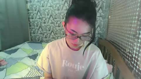 sydnyxox1 online show from January 9, 5:56 am