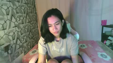 sydnyxox1 online show from May 6, 2:48 am