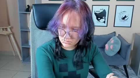 syllviareed online show from January 8, 10:08 am