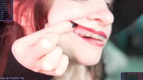 Sylvie online show from November 9, 2:18 am