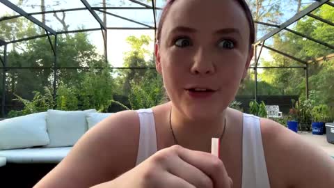 Jennah online show from May 18, 11:11 pm