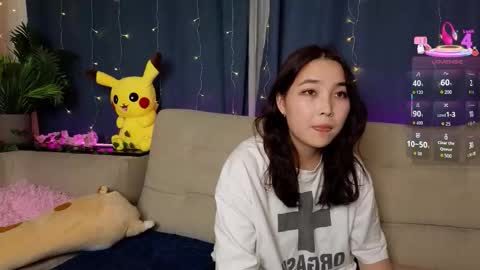 Soo Ying online show from November 12, 8:51 pm