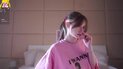 Mia online show from May 21, 1:58 am