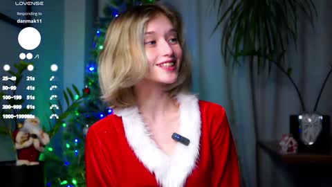 Mia online show from December 25, 1:42 am