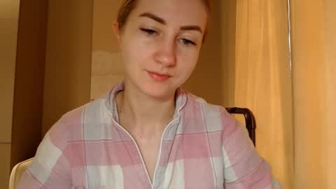 Snapshot of taliiyafiredream chatting on January 8, 7:34 am Kira online show from January 8, 7:34 am
