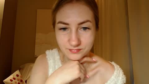 Snapshot of taliiyafiredream chatting on February 14, 5:51 am Kira online show from February 14, 5:51 am